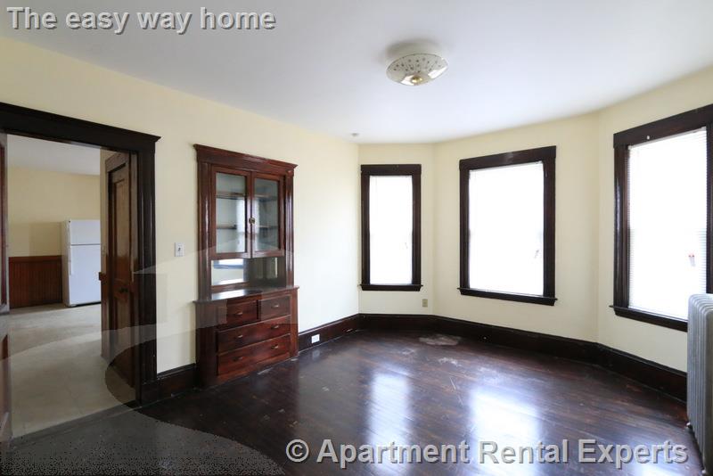 41 Michigan Ave, Sullivan Square