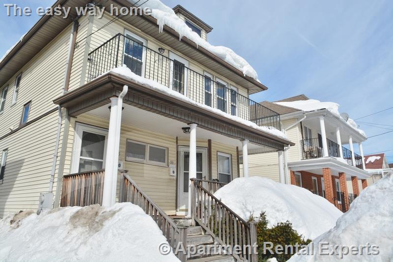 93-95 Princeton St, Tufts