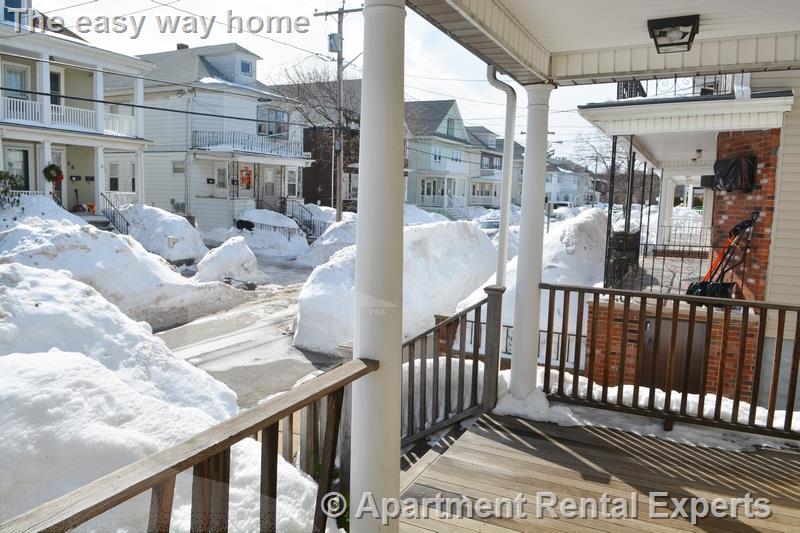 93-95 Princeton St, Tufts