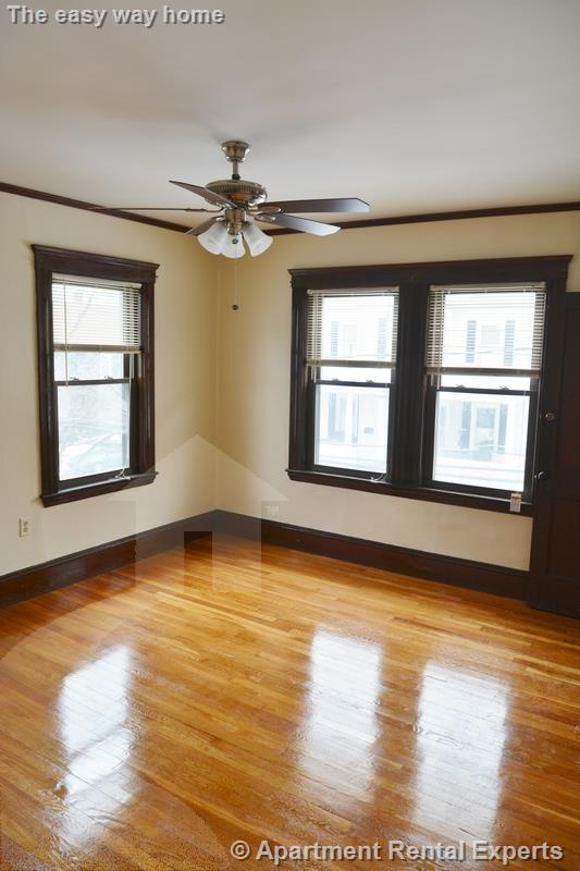 14 Winslow Ave, Davis Square