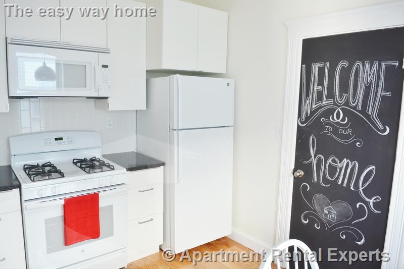 12 Willard Ave, Tufts