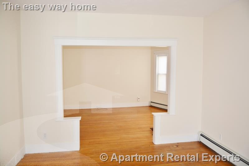 93-95 Princeton St, Tufts