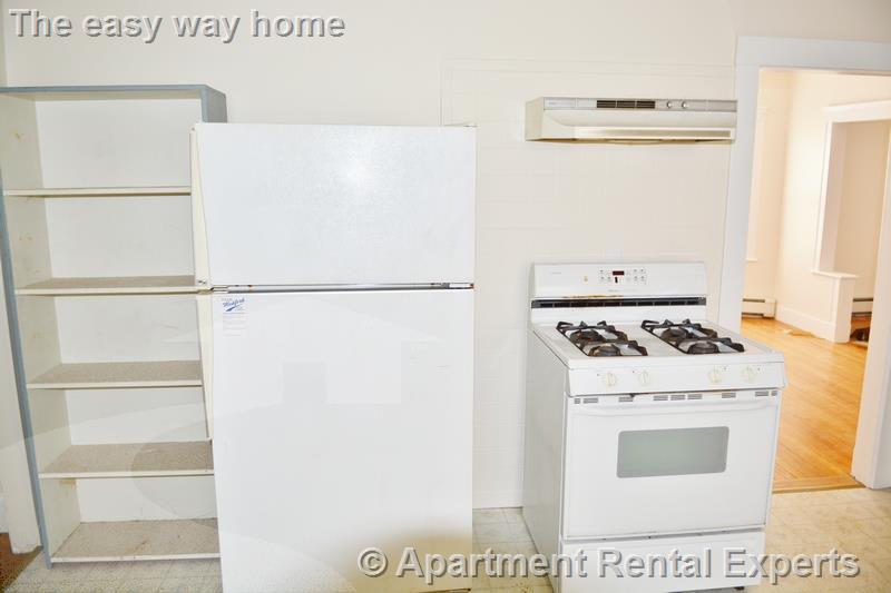 93-95 Princeton St, Tufts