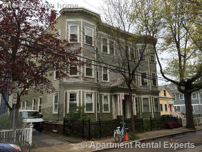 231 Norfolk St, Central Square