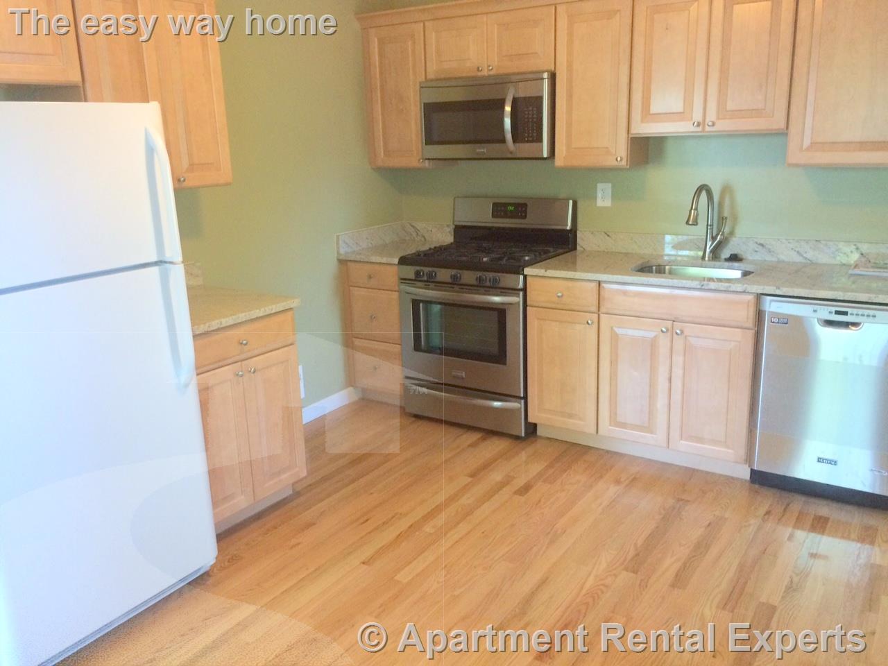 16 Rockland Pl, Malden Center