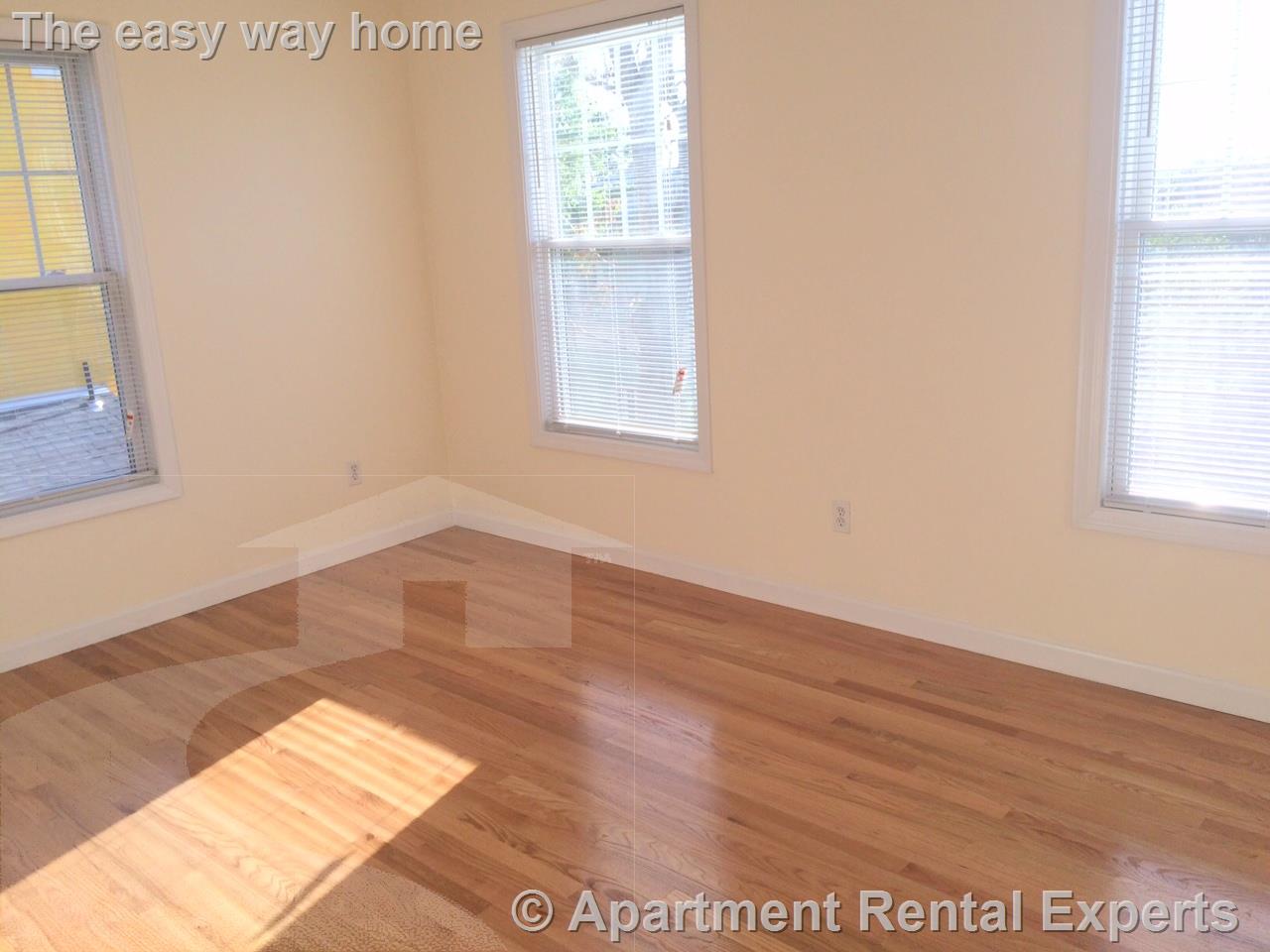 16 Rockland Pl, Malden Center