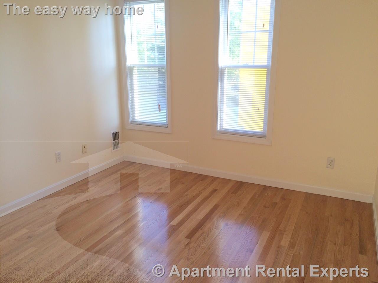 16 Rockland Pl, Malden Center