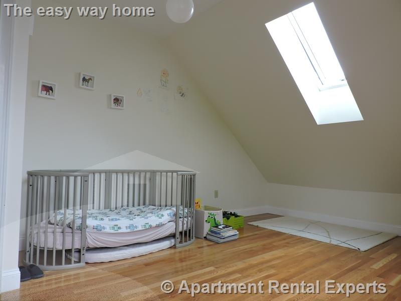 35 Roberts Rd, Harvard Square