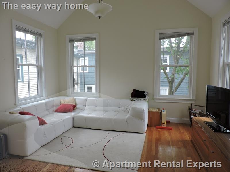 35 Roberts Rd, Harvard Square