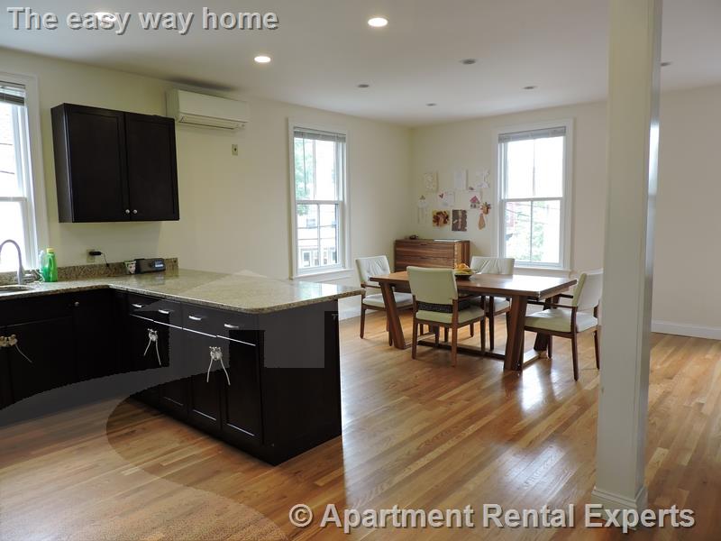 35 Roberts Rd, Harvard Square