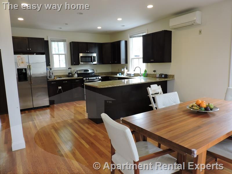 35 Roberts Rd, Harvard Square