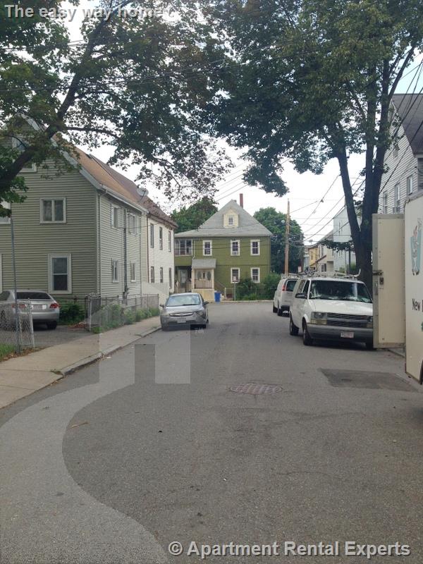 10 Nashua St, Magoun Square