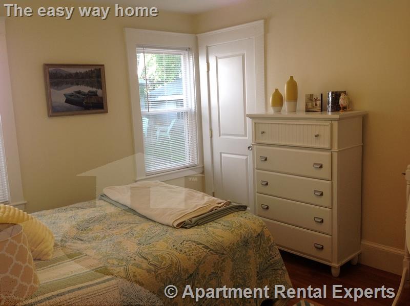 61 Poplar St, Watertown Center