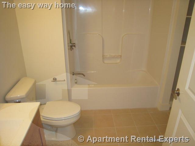 87 New St, Fresh Pond