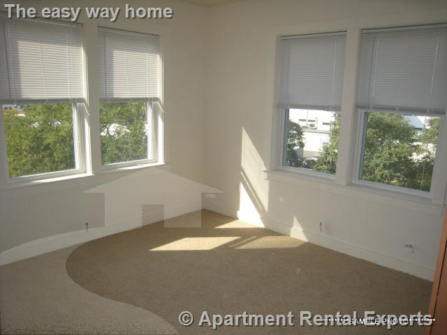 87 New St, Fresh Pond