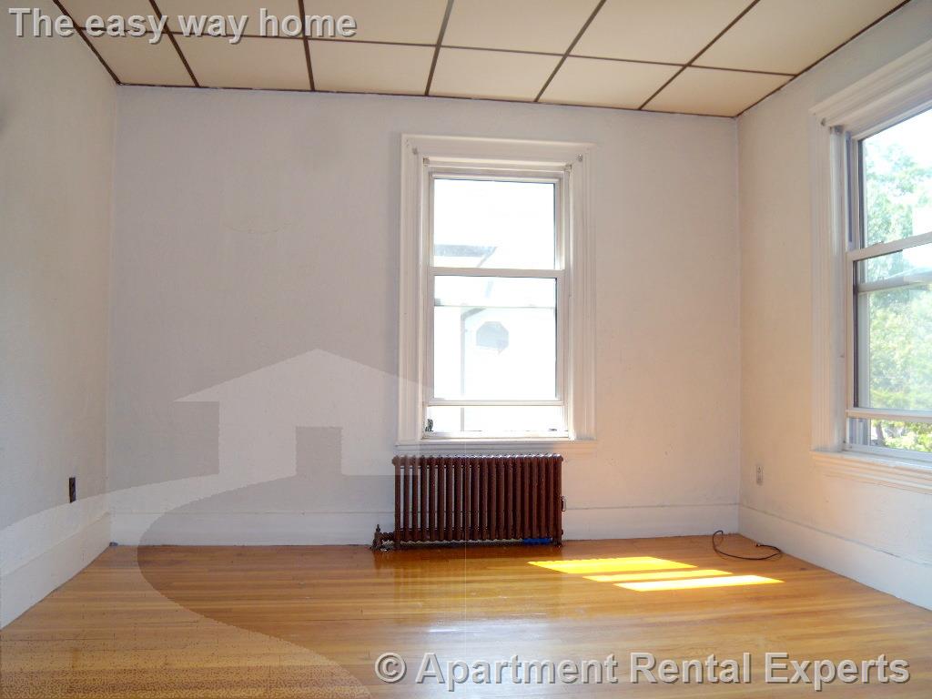 74 Dover St, Davis Square