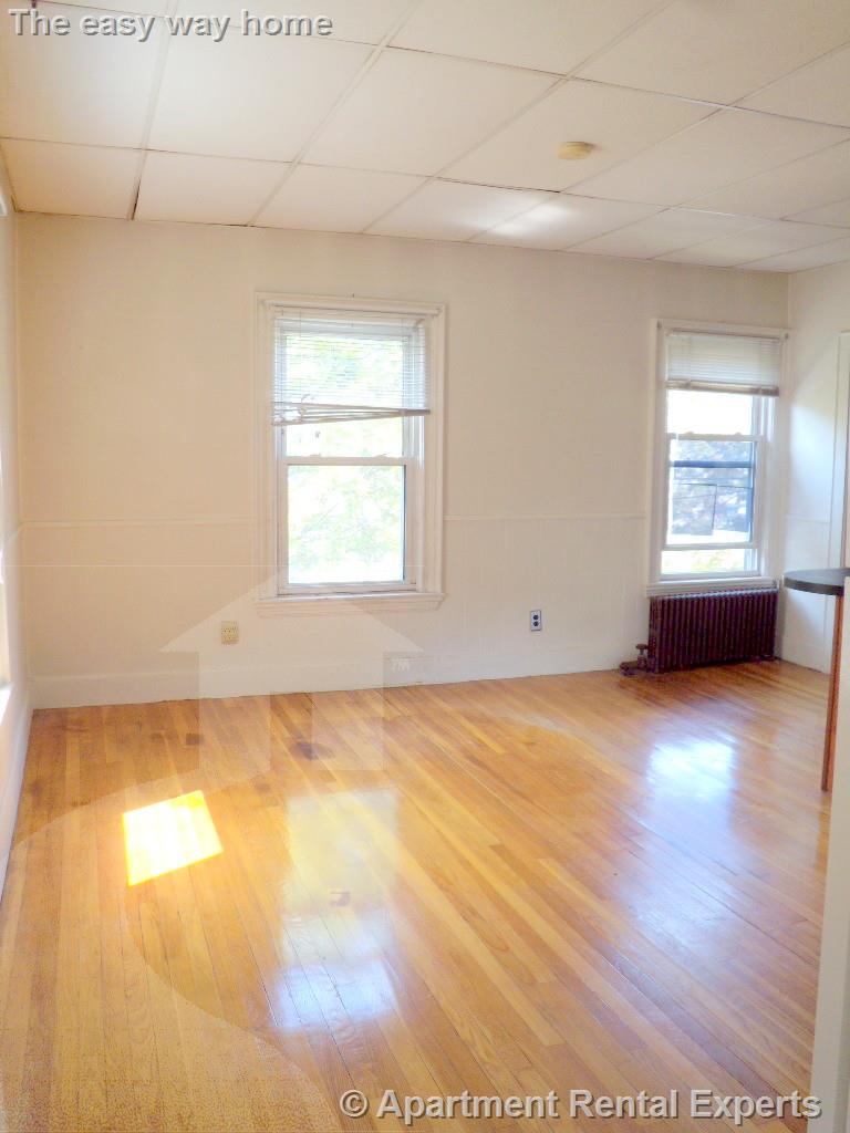 74 Dover St, Davis Square