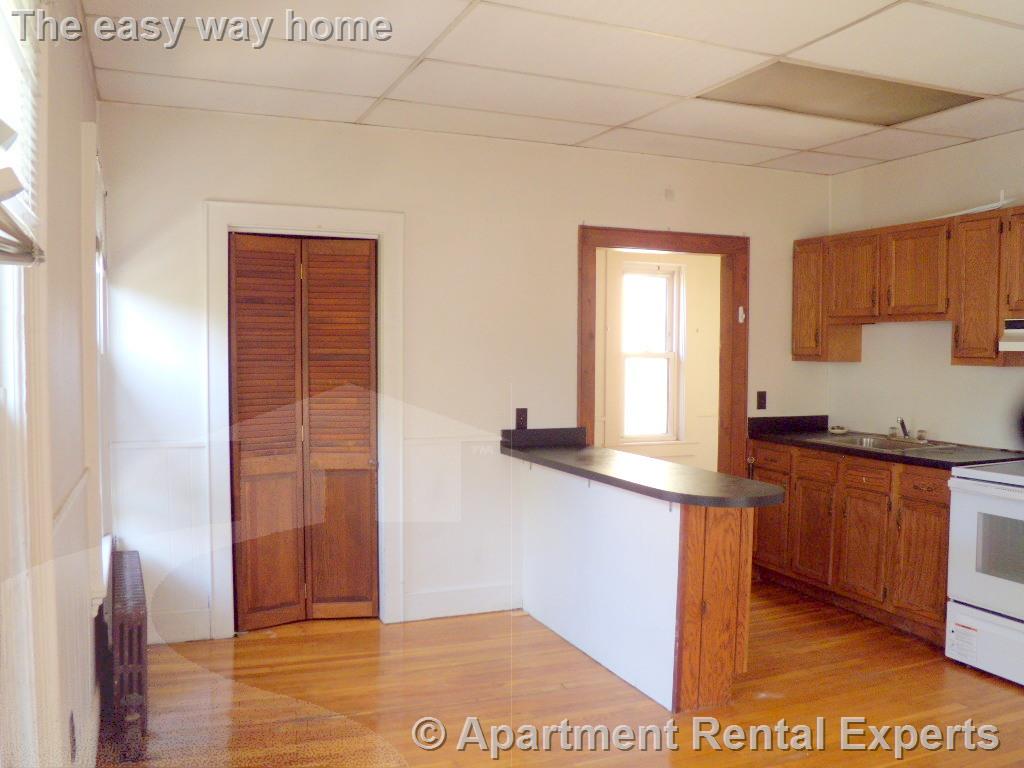 74 Dover St, Davis Square