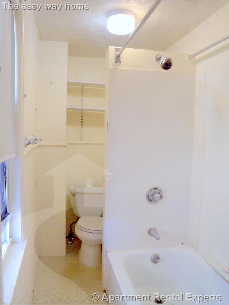 74 Dover St, Davis Square