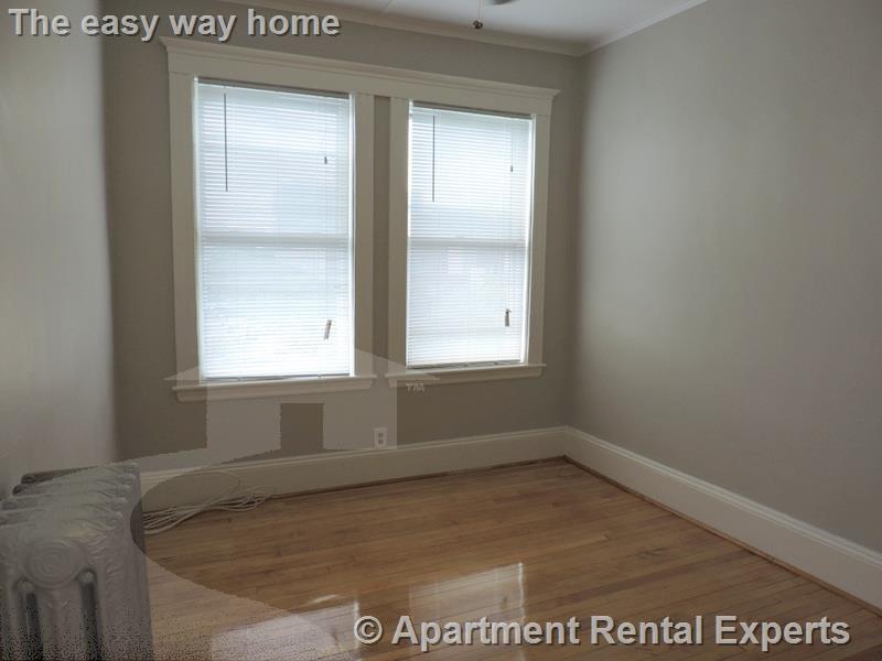 12 Pleasant St, Central Square