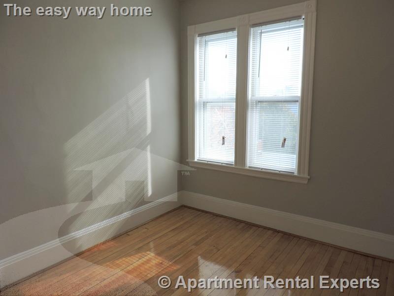 12 Pleasant St, Central Square