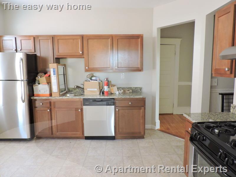 10 Pleasant St, Central Square