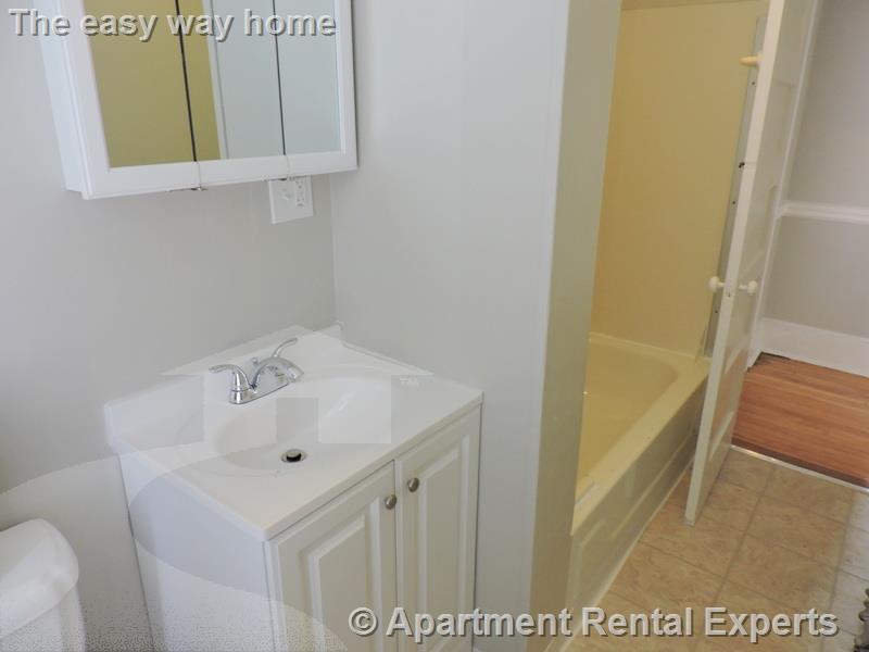 10 Pleasant St, Central Square