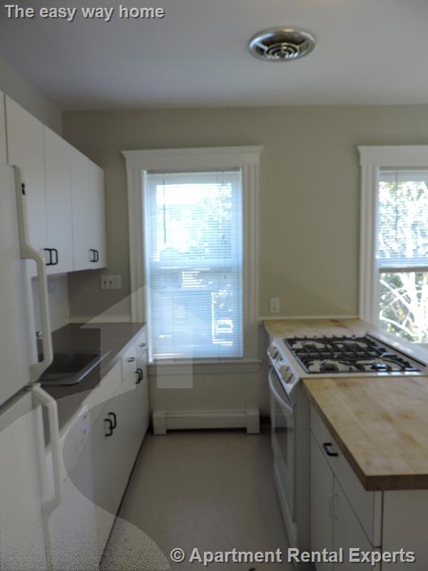 8 Chapman Pl, Harvard Square