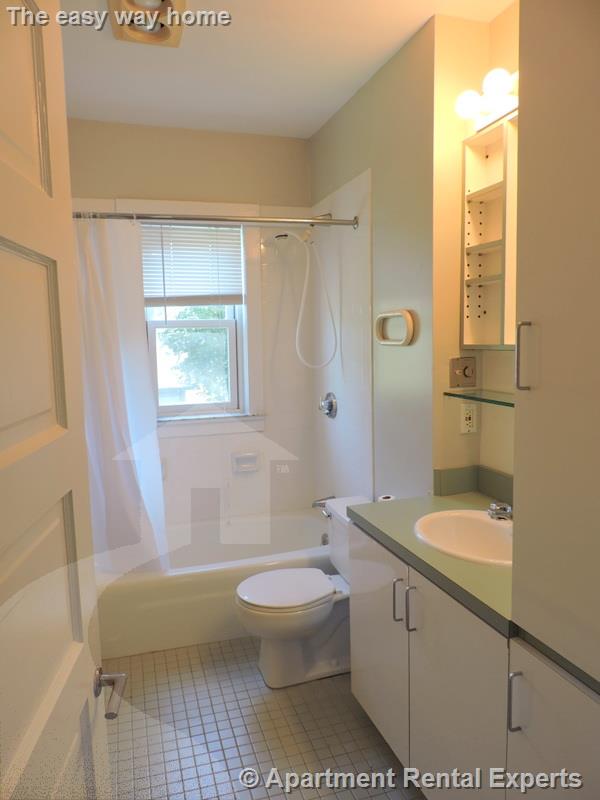 8 Chapman Pl, Harvard Square