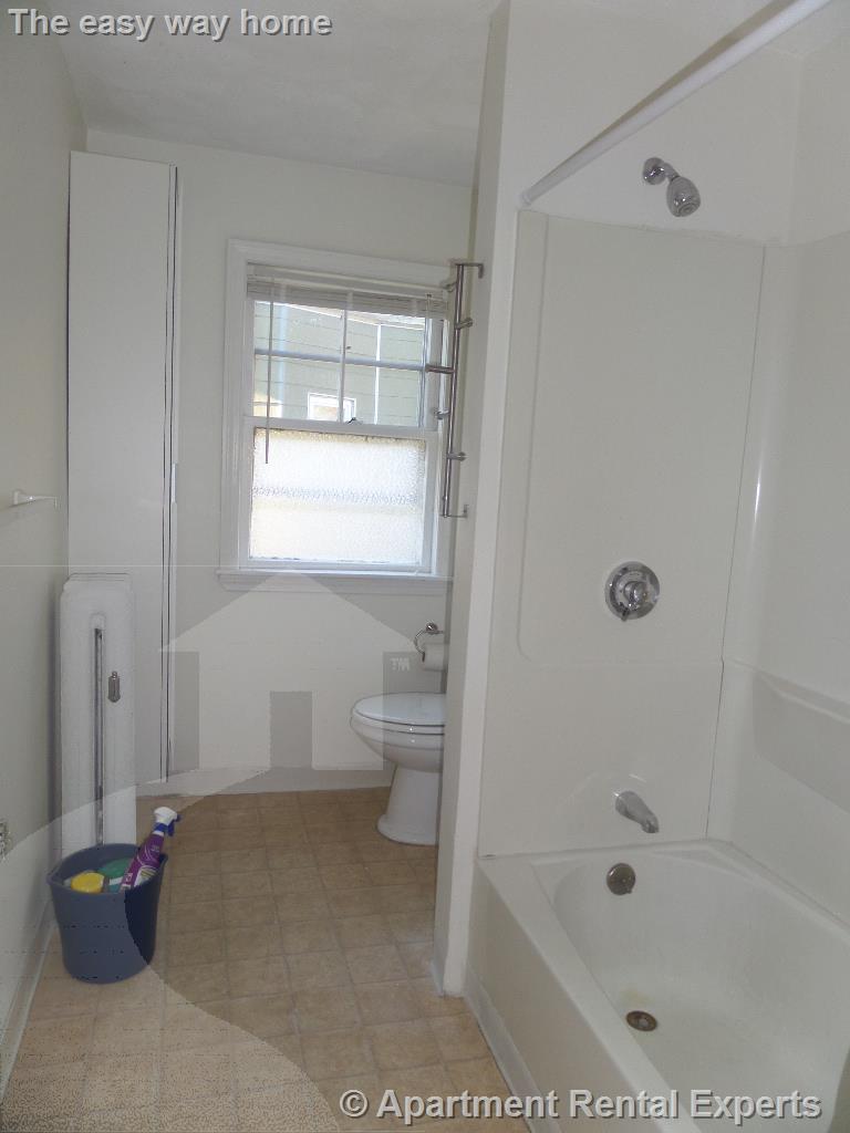 294 Boston Ave, Tufts