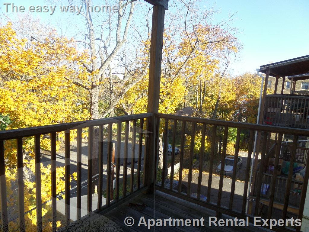 294 Boston Ave, Tufts