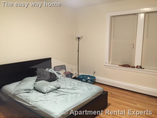 216 Massachusetts Ave, East Arlington