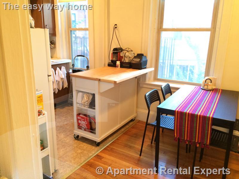 1622 Massachusetts Ave, Harvard Square