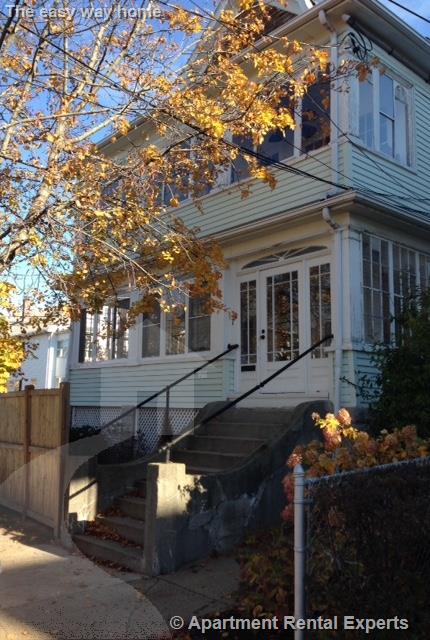 35 Brooks Ave, East Arlington