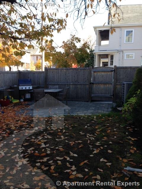 35 Brooks Ave, East Arlington