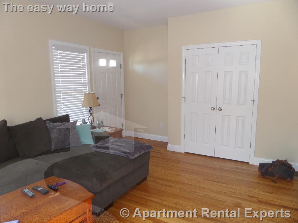 60 William St, Ball Square