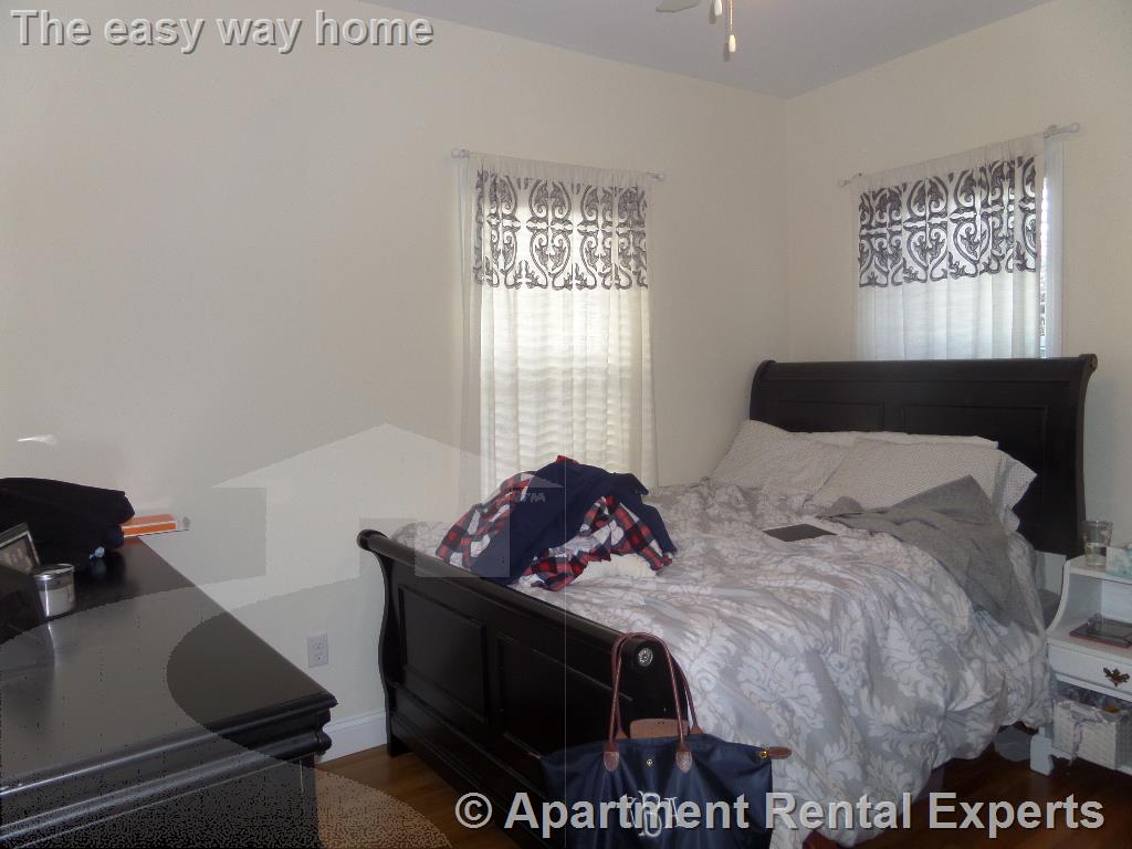 60 William St, Ball Square