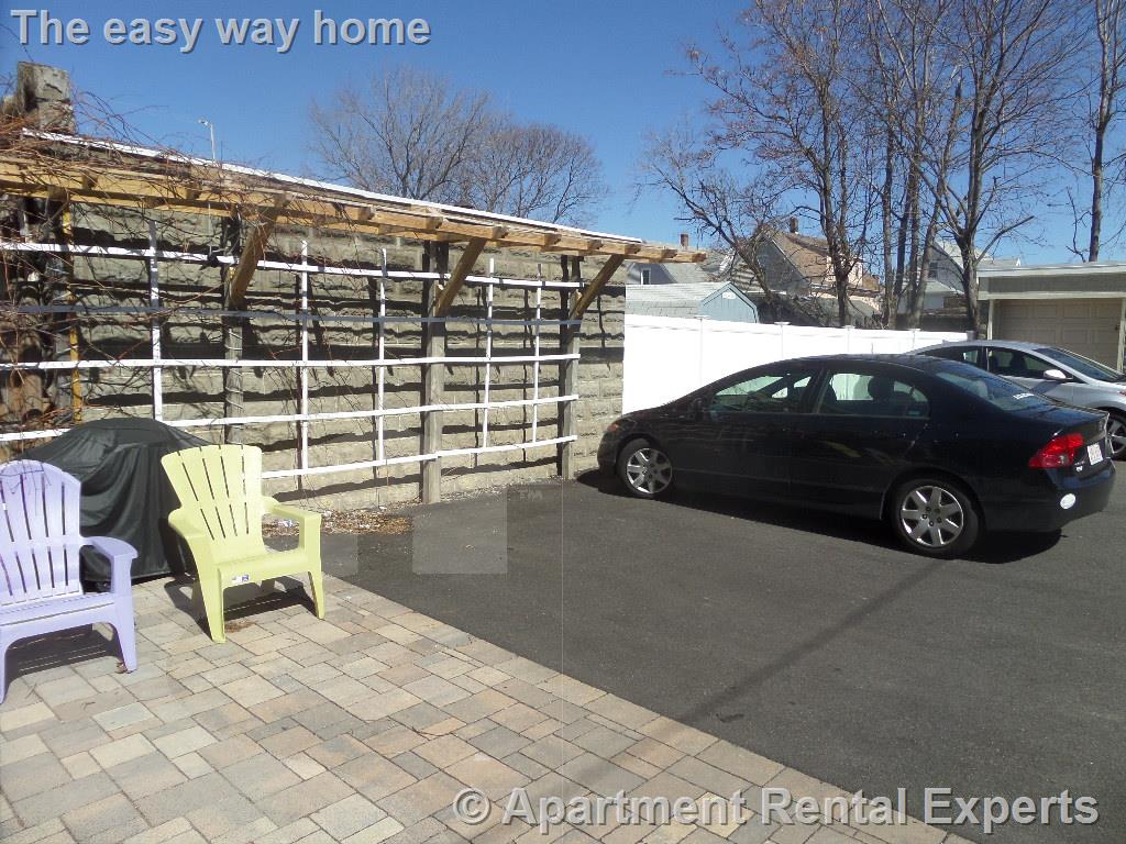 60 William St, Ball Square