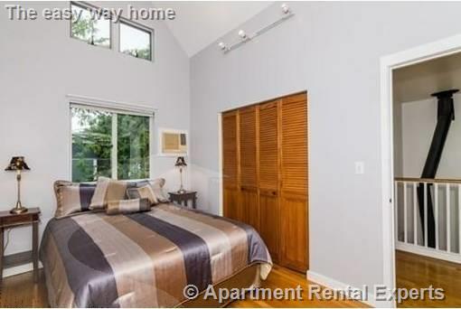 9 Fort Washington Pl, Cambridgeport