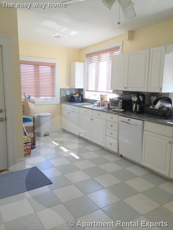 26 Burget Ave, Tufts