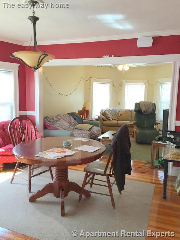 26 Burget Ave, Tufts