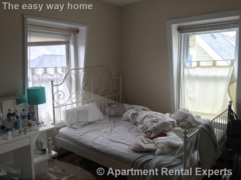 77 Bonair St, Winter Hill