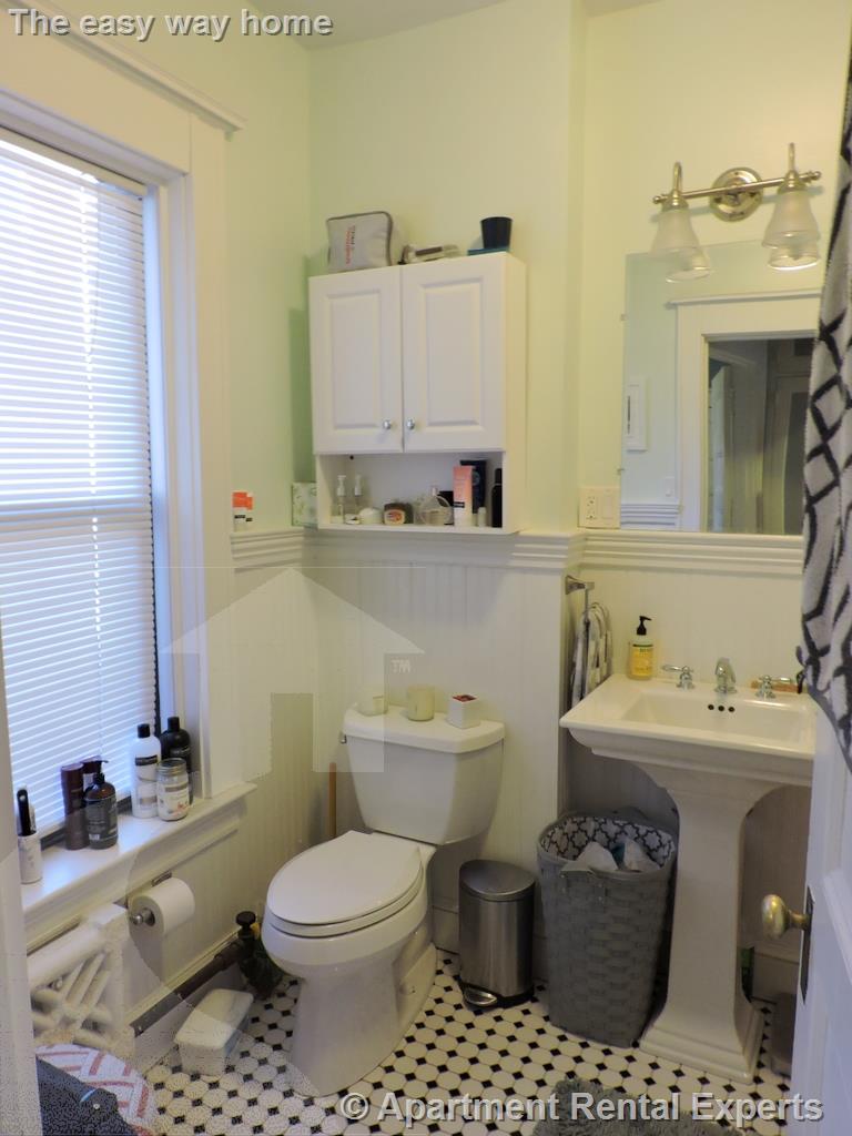 84 Prescott St, Harvard Square