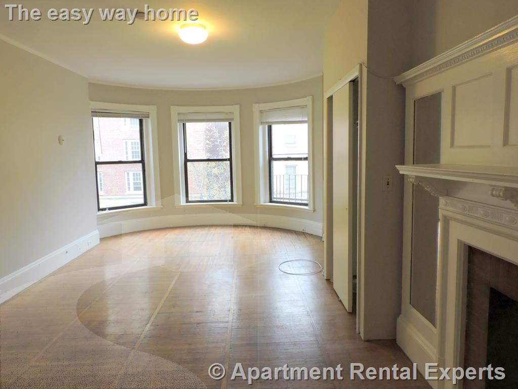 45 Bay State Rd, Back Bay