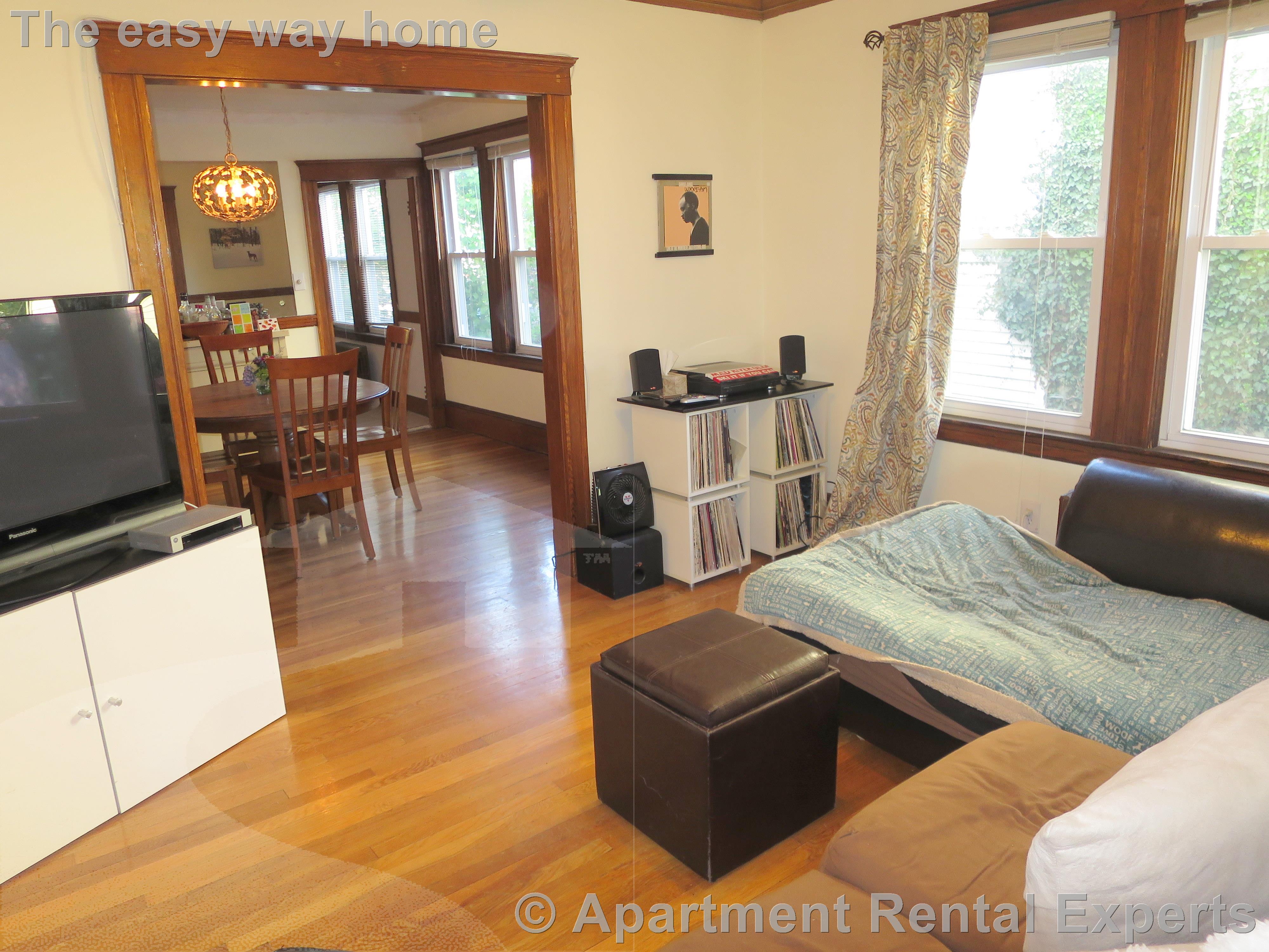 98 Bow St, Magoun Square