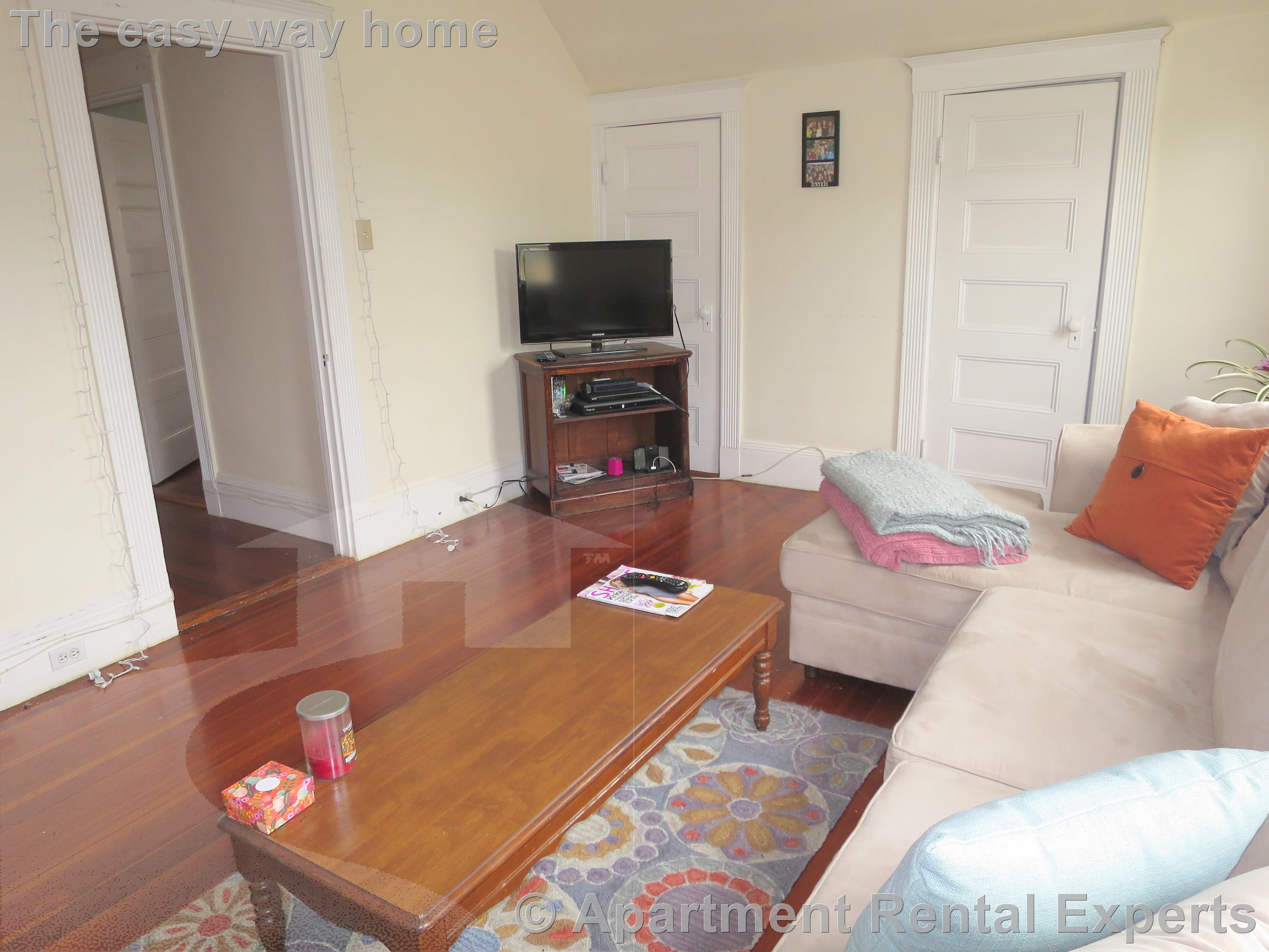 81 College Ave, Davis Square