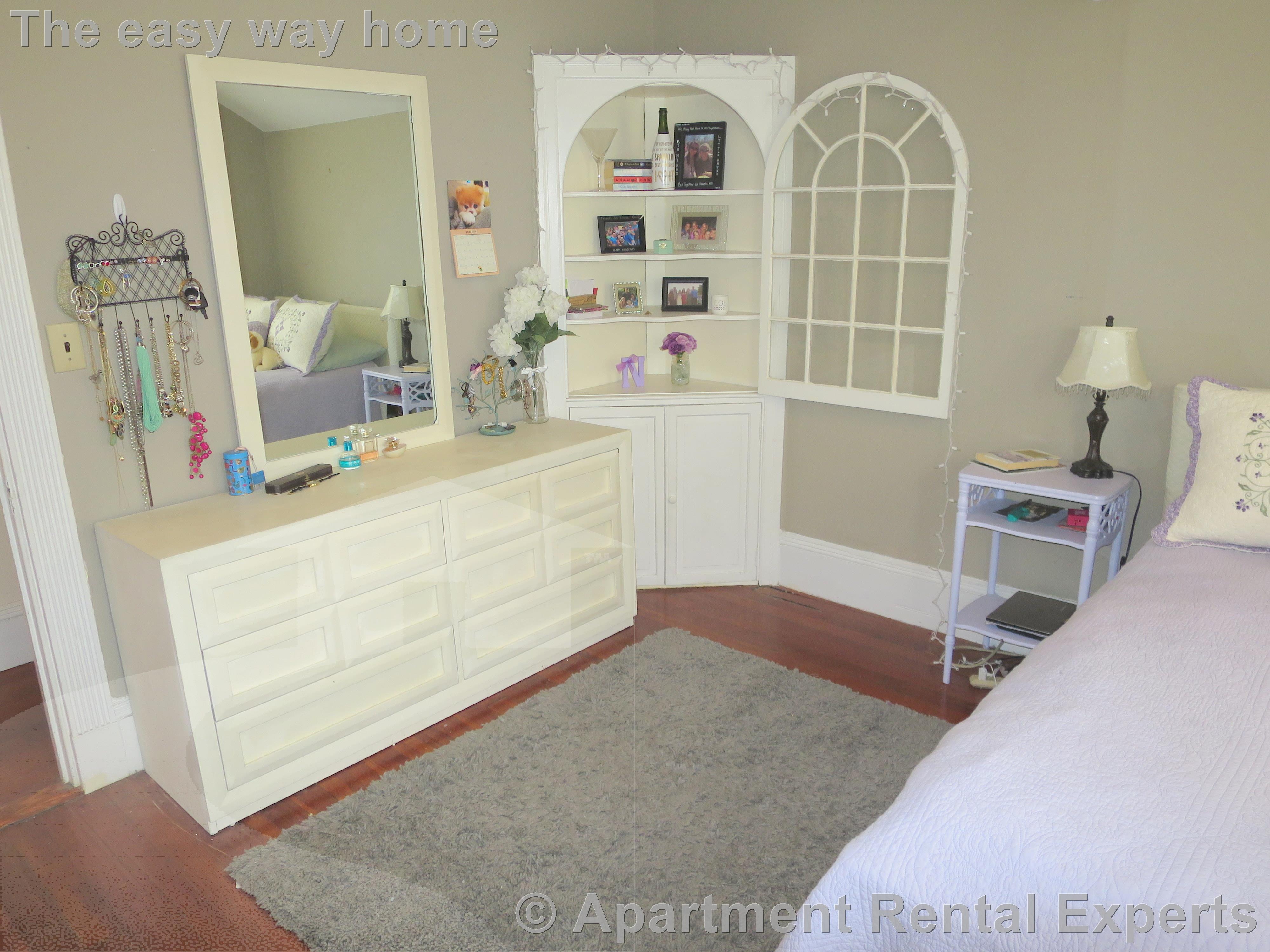 81 College Ave, Davis Square