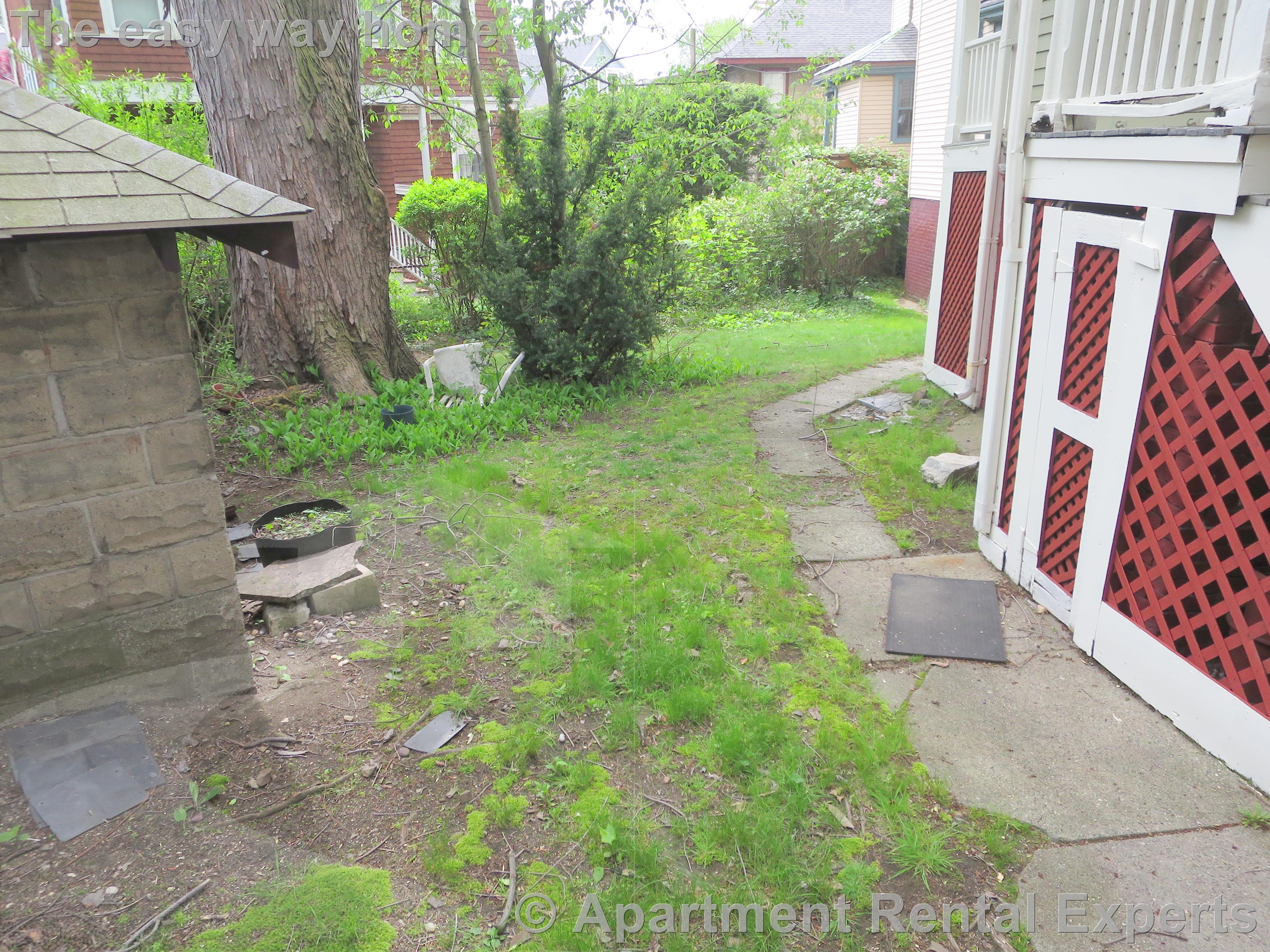 81 College Ave, Davis Square