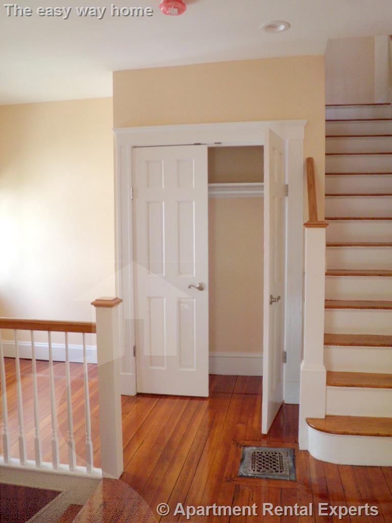 9 Whitfield Rd, Davis Square