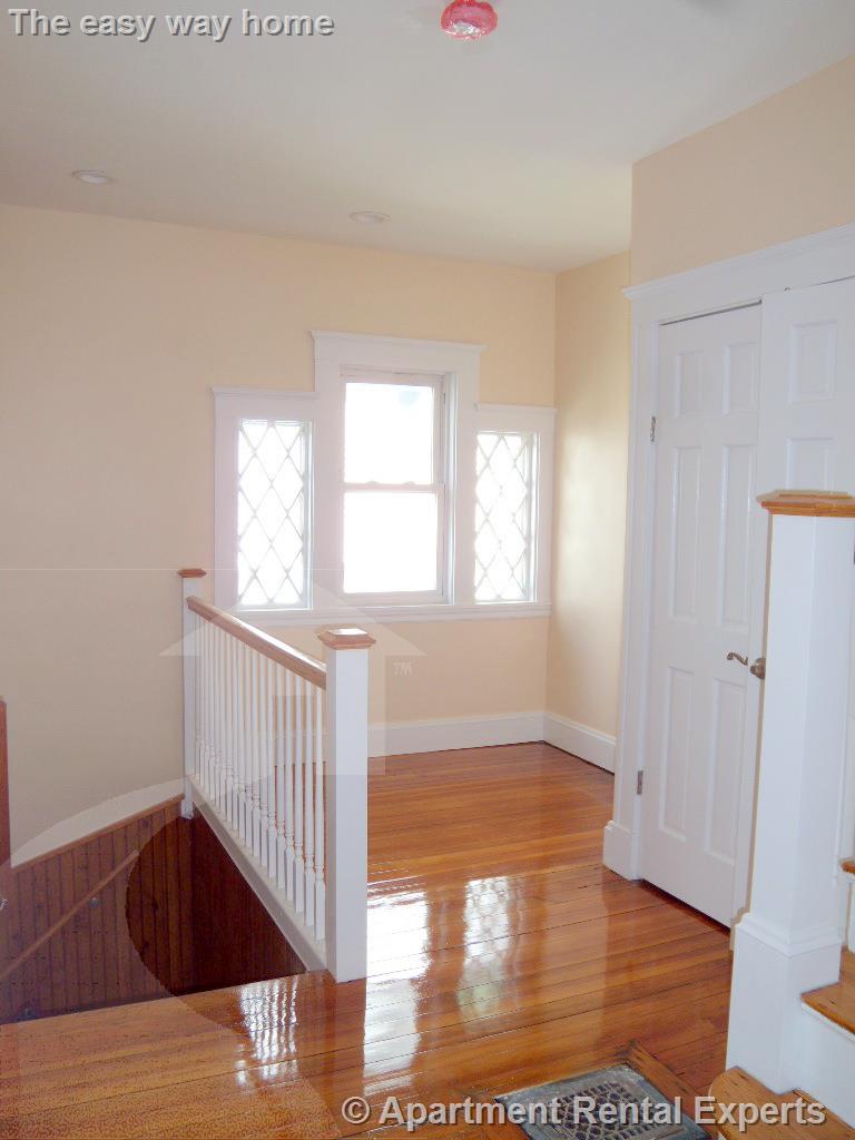 9 Whitfield Rd, Davis Square